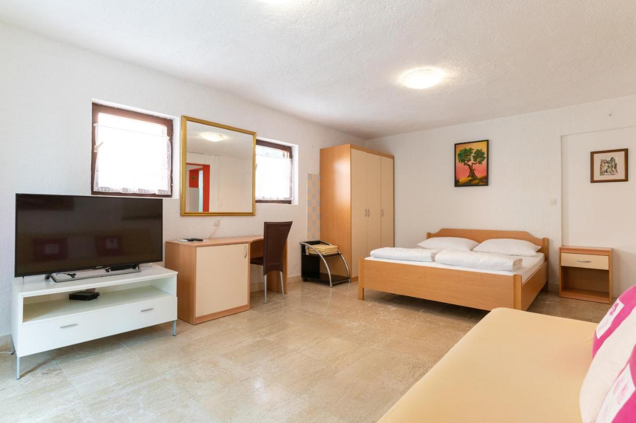 Apartment Milka Rovinj Exterior photo